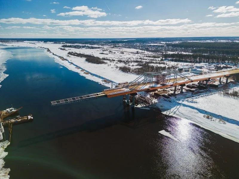 На Северном обходе Твери установили пролет моста над руслом Волги