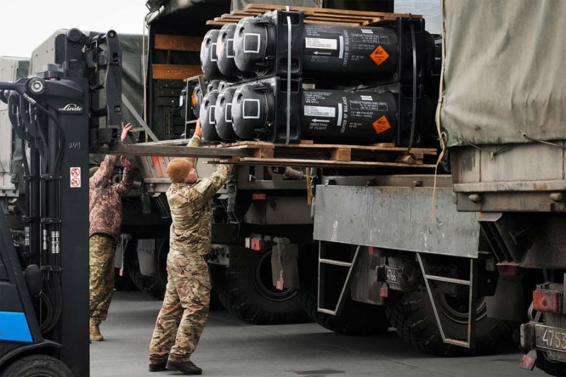 Посол Украины Маркарова: первый пакет военной помощи страна получит в апреле