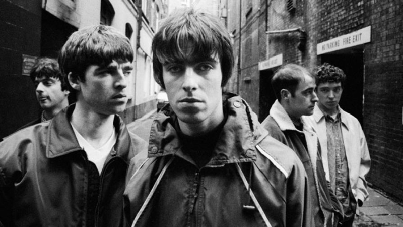 Распавшаяся 15 лет назад группа Oasis анонсировала тур по Британии и Ирландии