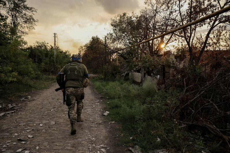 Военкор Шарковский заявил, что ВСУ «долбят в одну точку» в Курской области