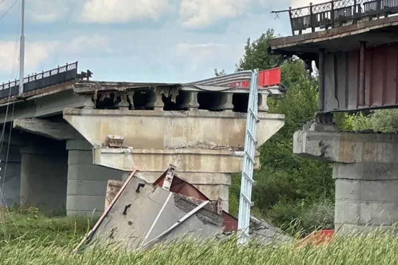 Жители Глушково рассказали, что ВСУ ударили по мосту, чтобы осложнить выезд