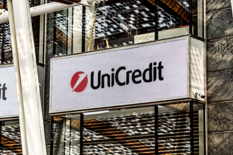 Reuters: UniCredit просит суд отменить запрет на прием депозитов в России