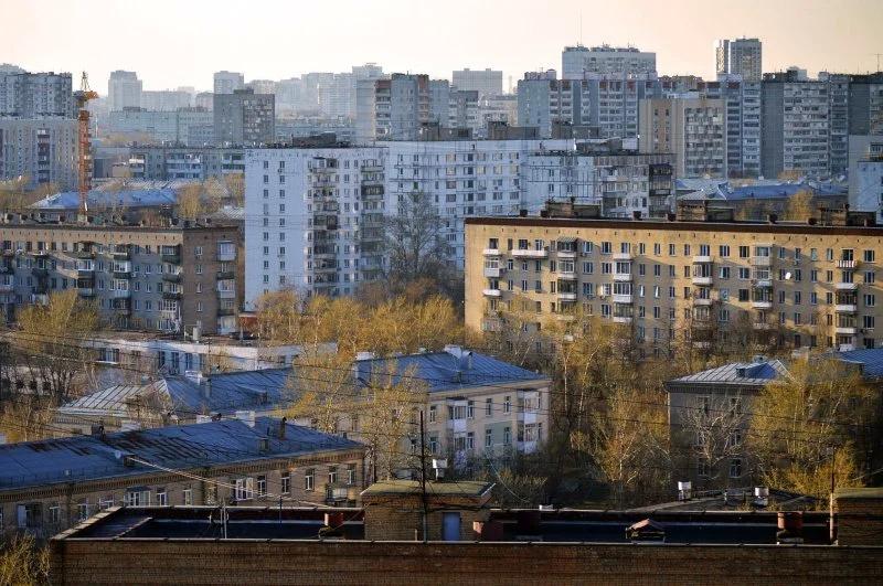 Вторичные квартиры в Москве символически подешевели