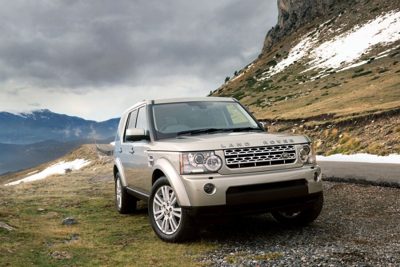 Россиянам рассказали о минусах внедорожника Land Rover Discovery 4